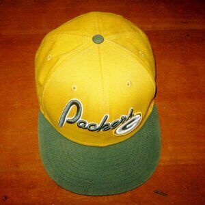 Green Bay Packers NFL Football Yellow Baseball Cap New Era 9 Fifty Med - Large